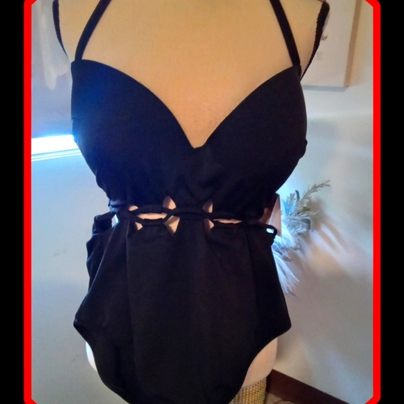 Shade Shore Black One Piece Rib Peek a Boo Cutout NWTS - Picture 1 of 8
